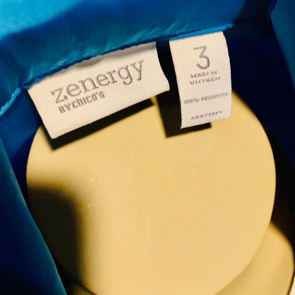 Beautiful Blue Light Travel Jacket, SZ 3. Slimming - Picture 4 of 4